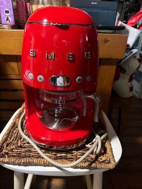 SMEG 10 Cup Red Coffee ☕️ Maker